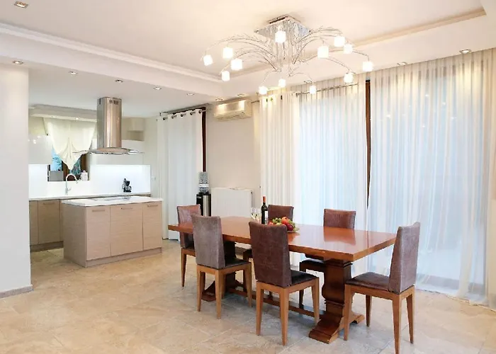 Royal Luxury By Aktis