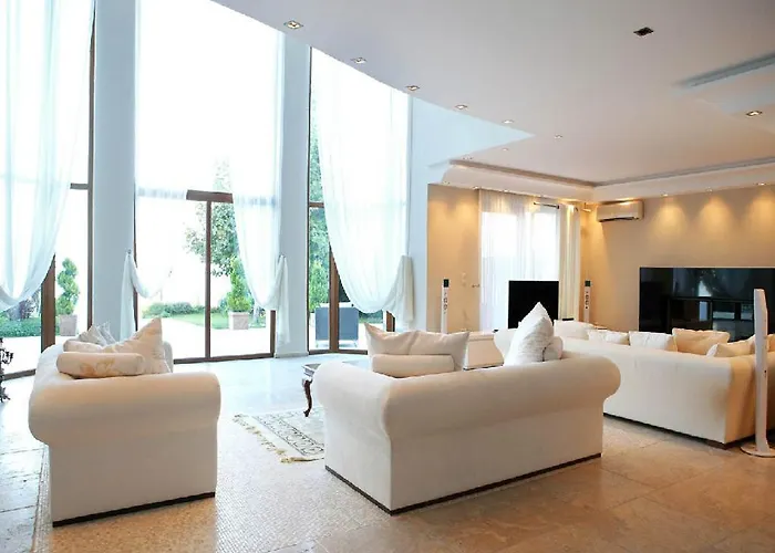 Royal Luxury By Aktis Kriopigi