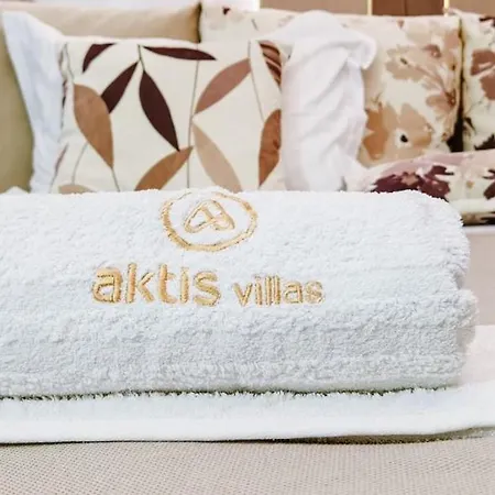 Royal Luxury By Aktis Villa