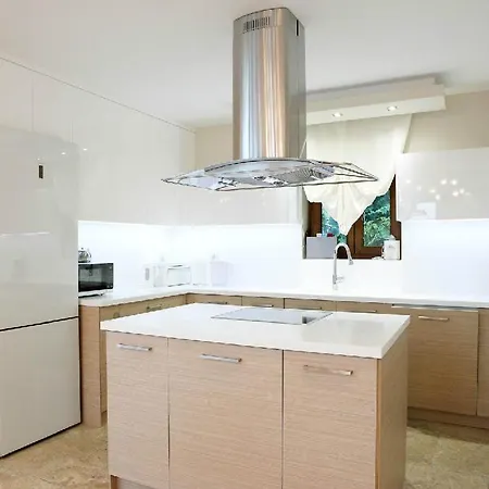 Royal Luxury By Aktis *