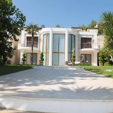 Royal Luxury By Aktis Villa Kriopigi