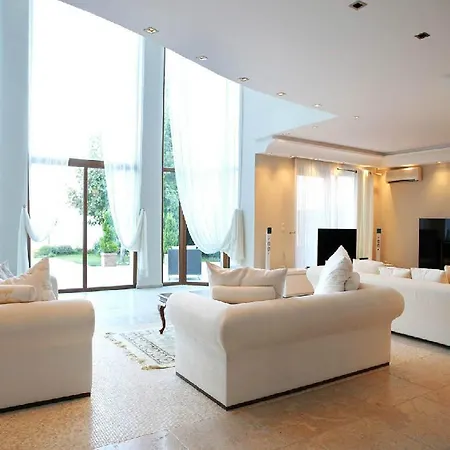 Royal Luxury By Aktis Kriopigi