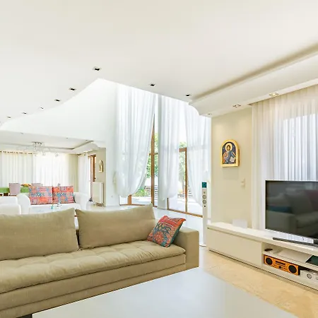 Royal Luxury By Aktis *