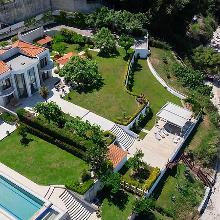 Royal Luxury By Aktis *