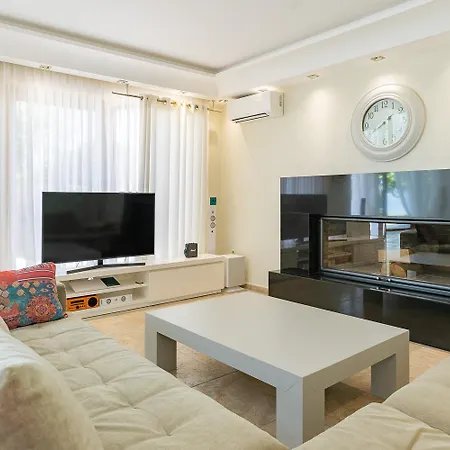 Royal Luxury By Aktis