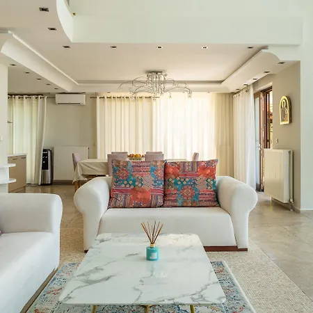 Royal Luxury By Aktis *