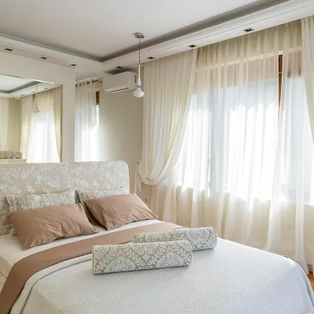 Royal Luxury By Aktis *